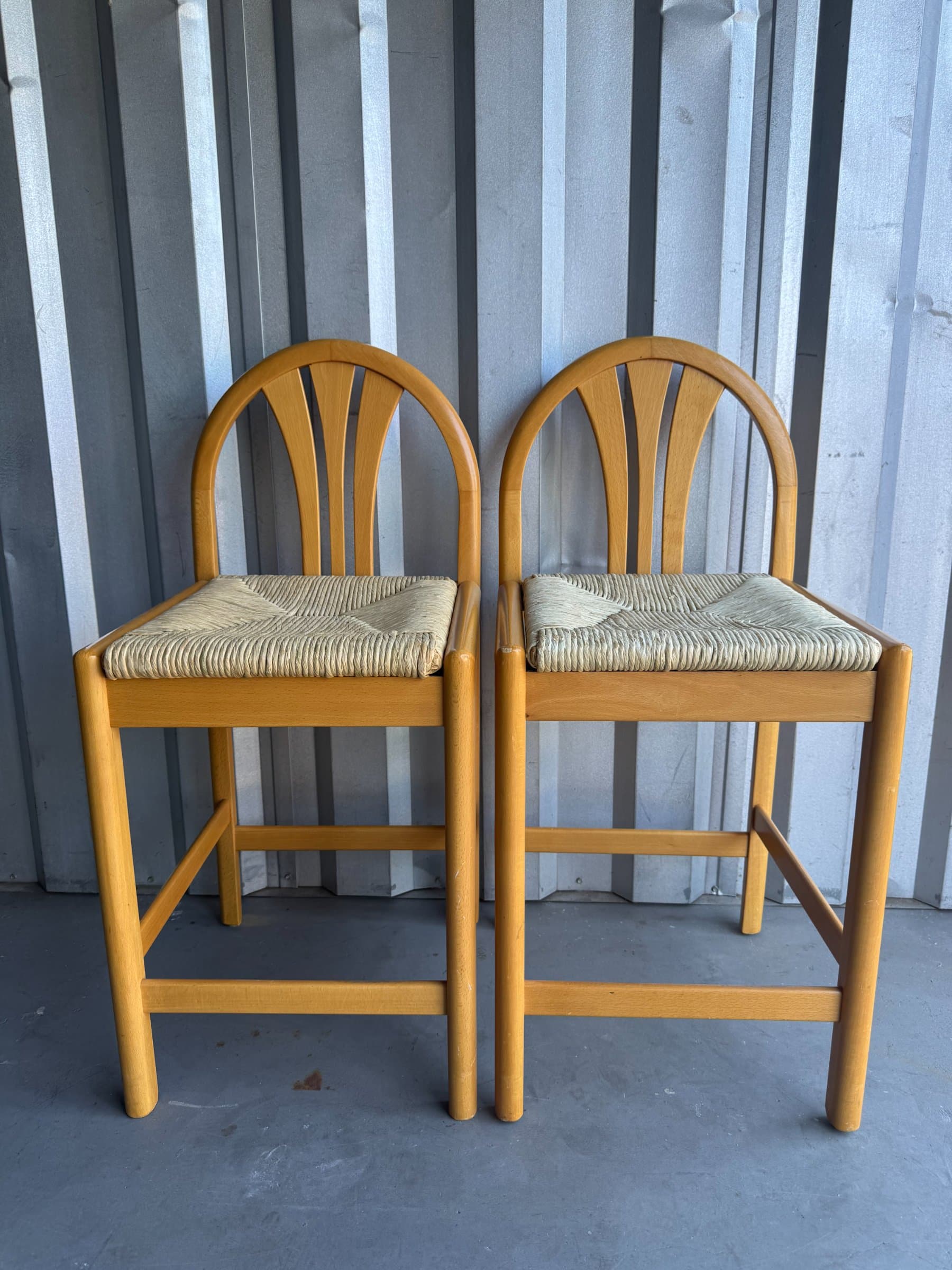 Vintage Windsor Bar Stools Style 872 Natural Wood Rush Seat 24in 1980s Good
