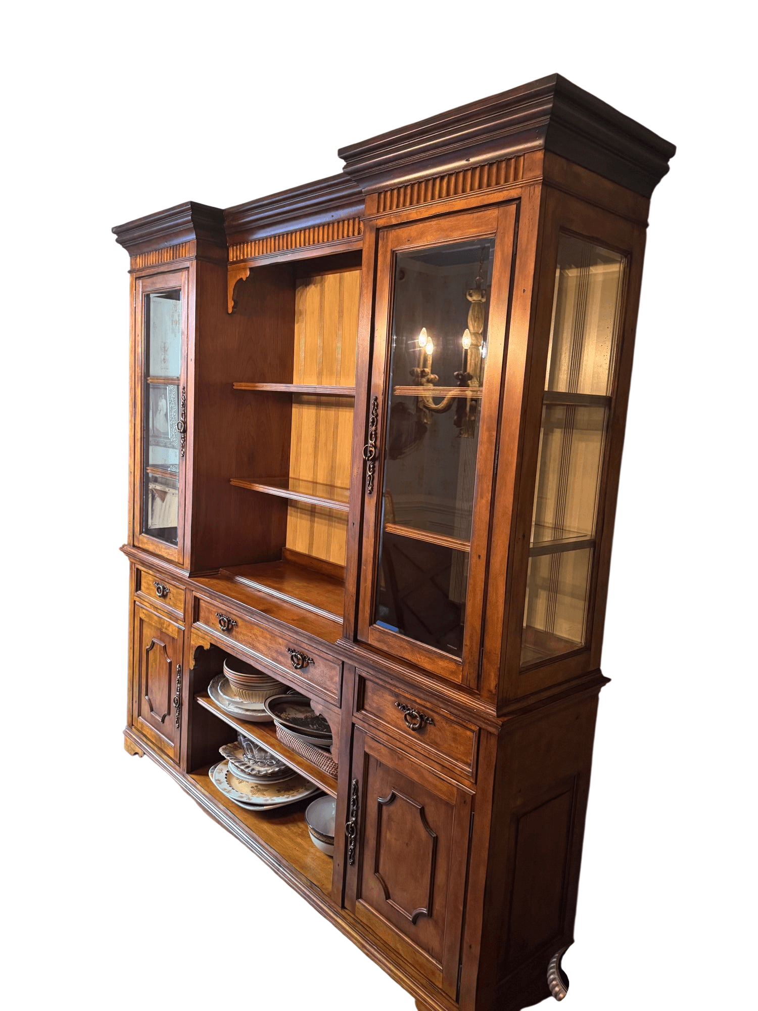 Broyhill China Hutch Lighted Display Cabinet Cherry 82in Glass Doors Very Good